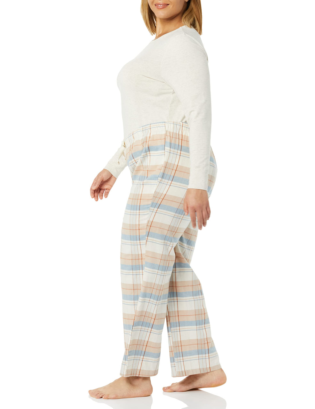 Amazon Essentials Women's Lightweight Flannel Pajama Pant and Long-Sleeve T-Shirt Sleep Set