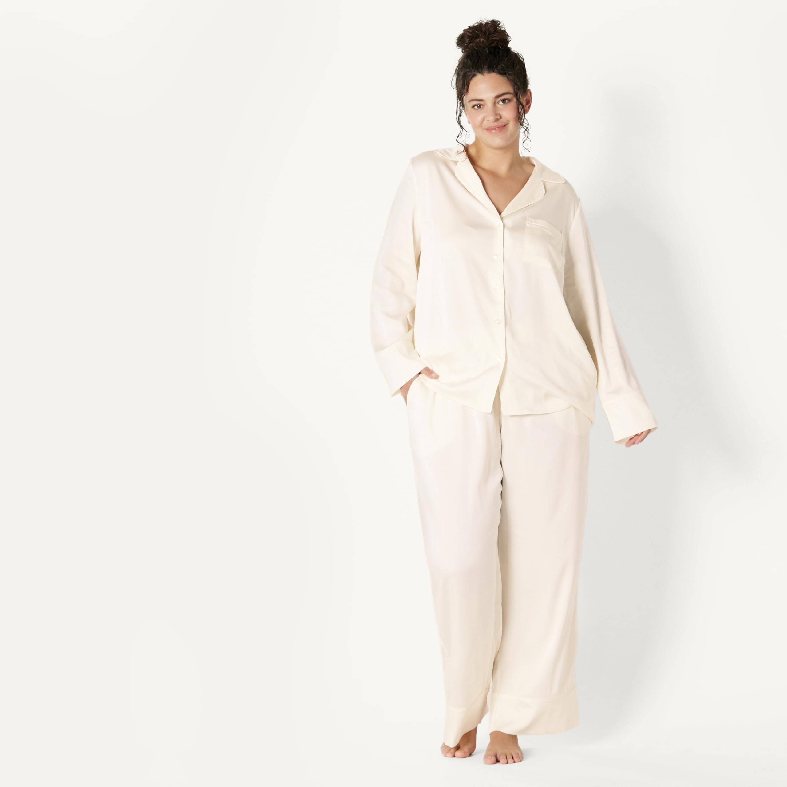 Amazon Essentials Women's Satin Long Sleeve Shirt and Pant Pajama Set