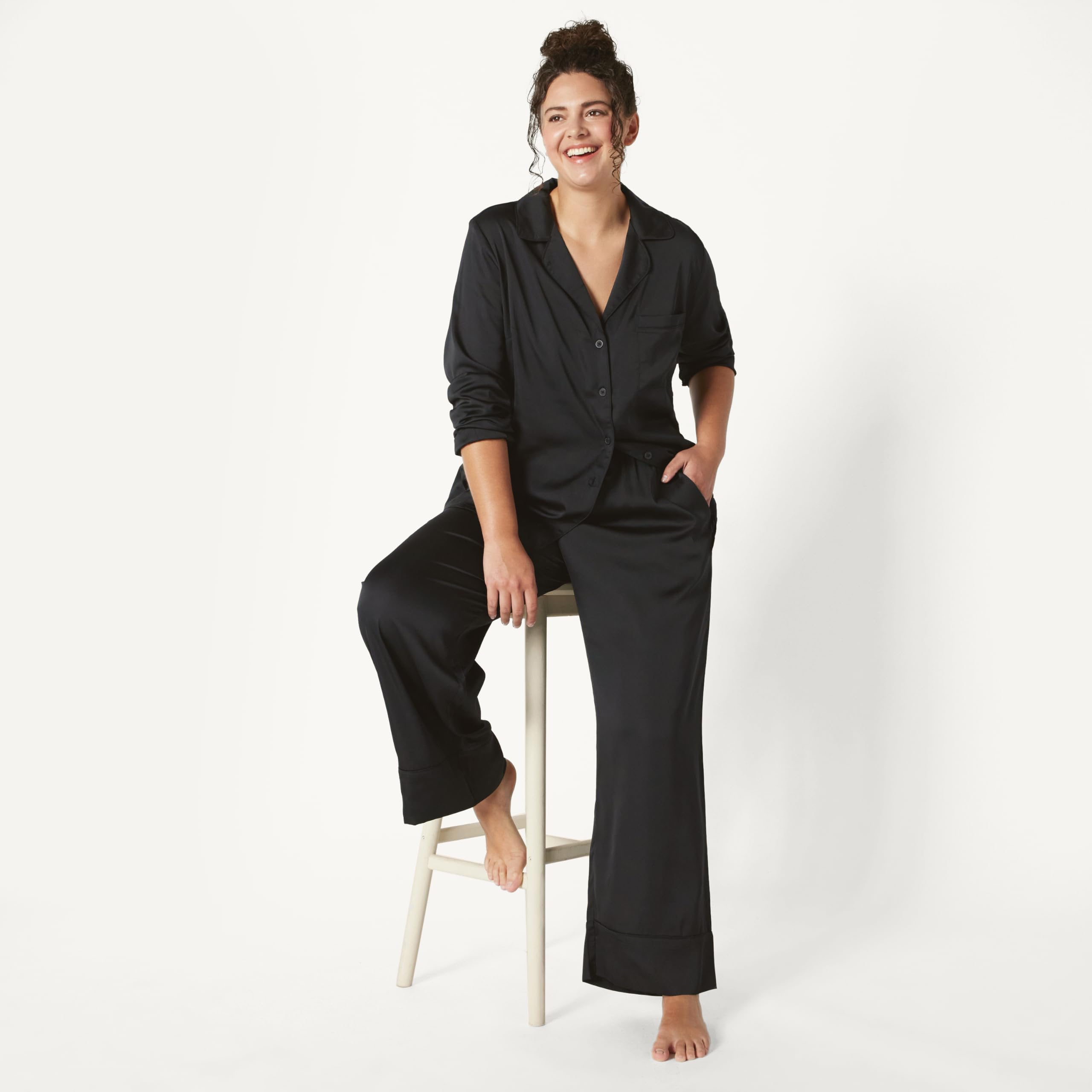 Amazon Essentials Women's Satin Long Sleeve Shirt and Pant Pajama Set
