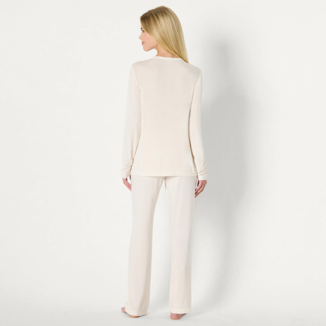 Amazon Essentials x Sofia Grainge Women's Long Sleeve Henley Pajama Set