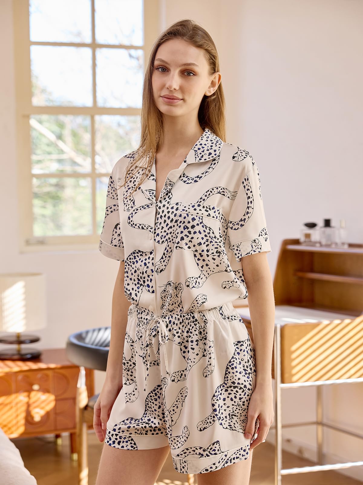 Christmas Pajamas Shorts Silk Pjs Women Satin Pajama Cute Print Tee and Shorts Gift Sleepwear 2 Pieces Loungewear