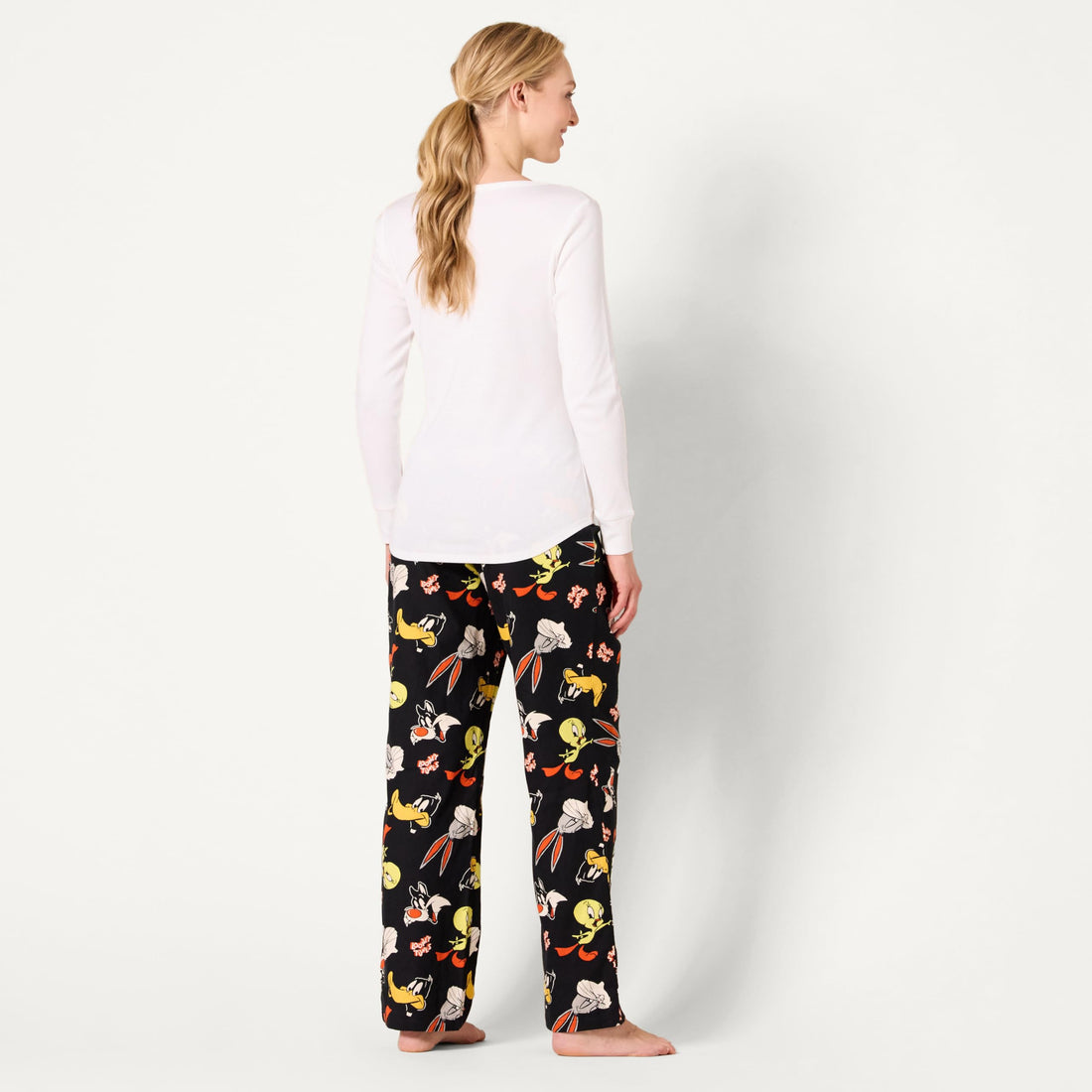 Amazon Essentials Women's Lightweight Flannel Pajama Pant and Long-Sleeve T-Shirt Sleep Set