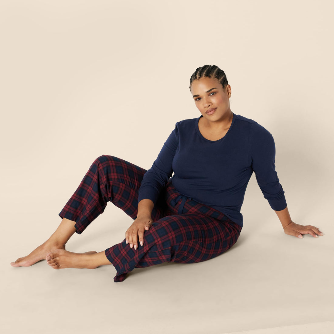 Amazon Essentials Women's Lightweight Flannel Pajama Pant and Long-Sleeve T-Shirt Sleep Set
