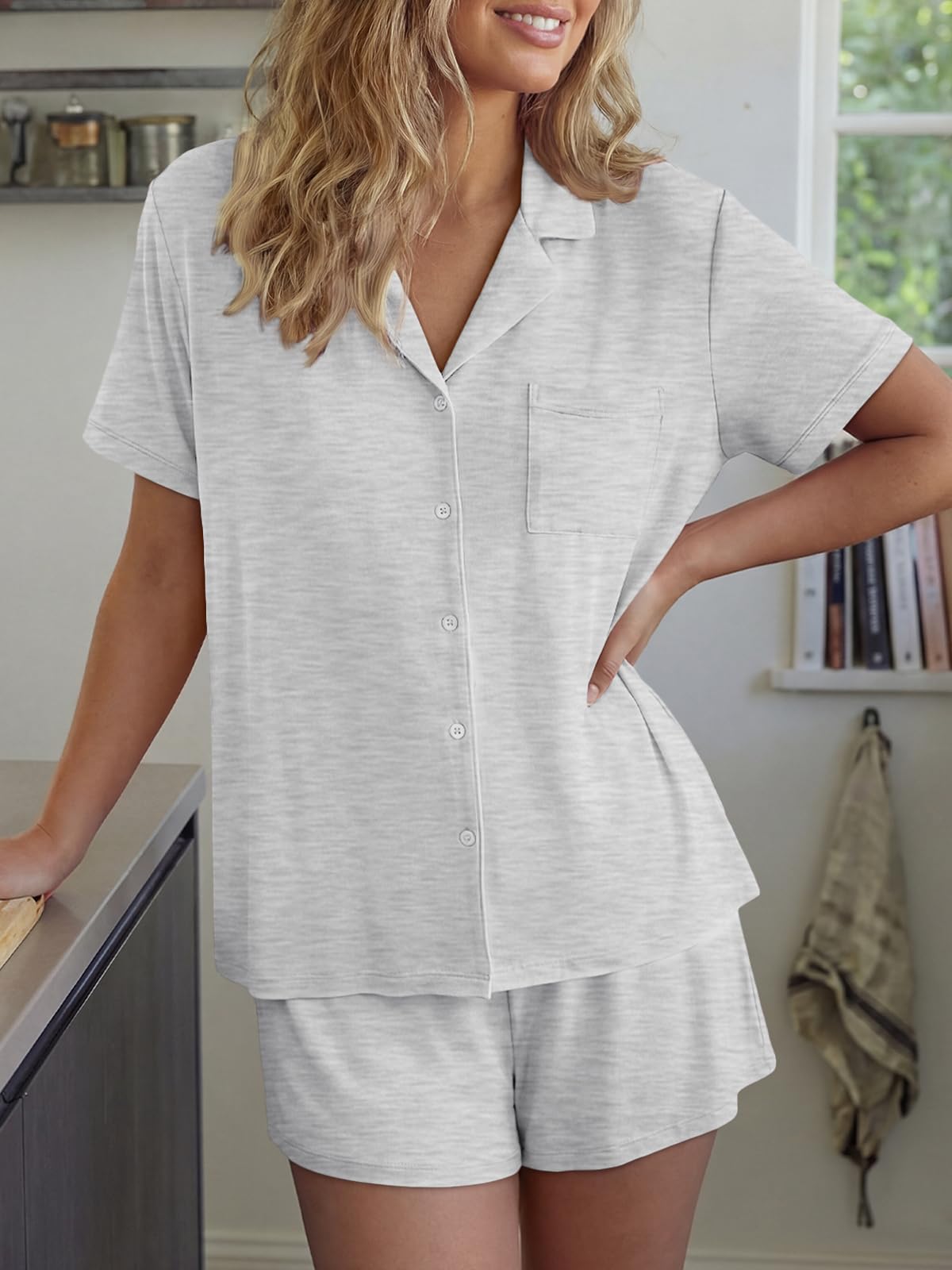 Trendy Queen Pajamas Set for Women 2 Piece Short Sleeve Sleepwear Button Down Pjs Matching Lounge Sets with Pockets