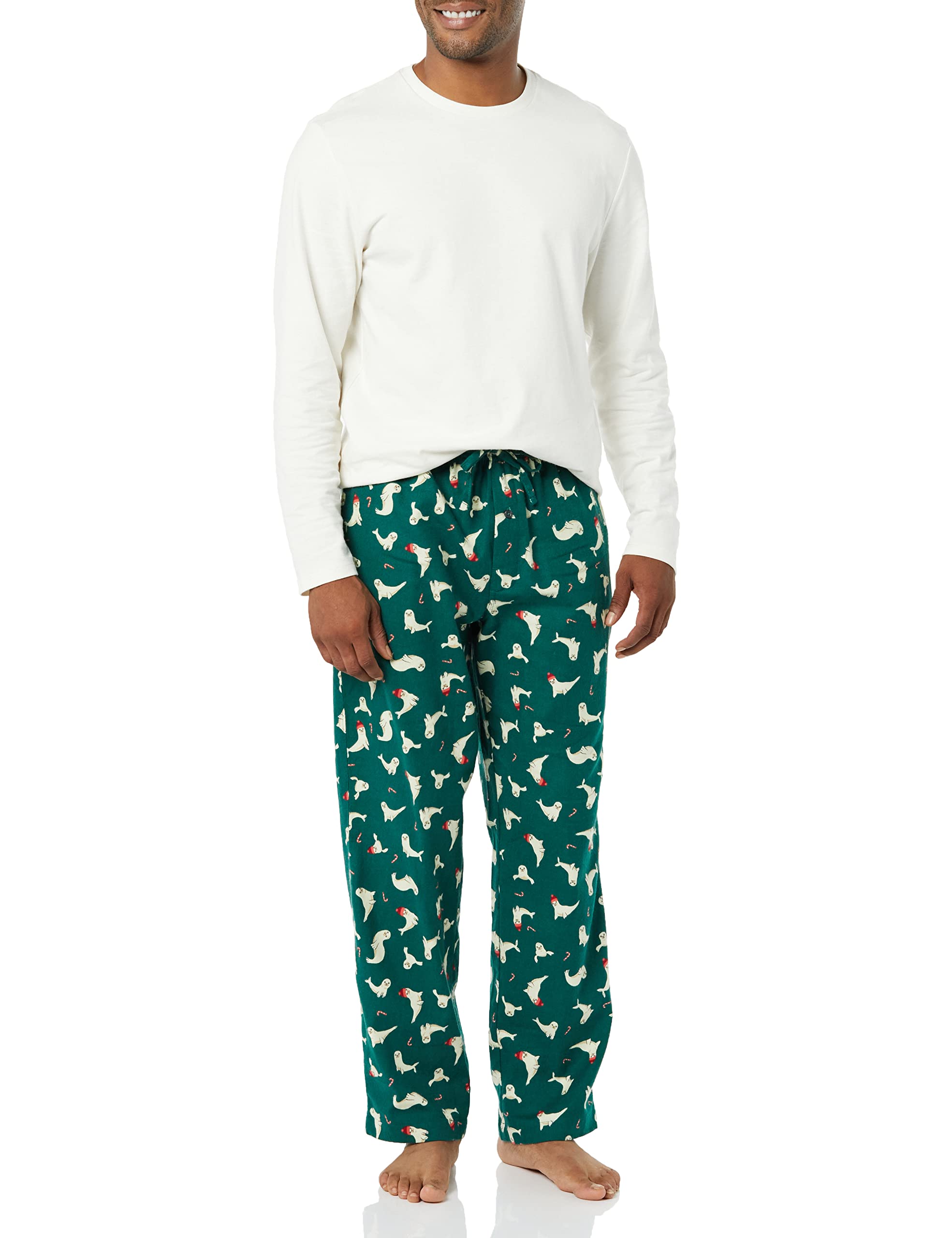 Amazon Essentials Men's Flannel Pant and Long-Sleeve T-Shirt Pajama Set