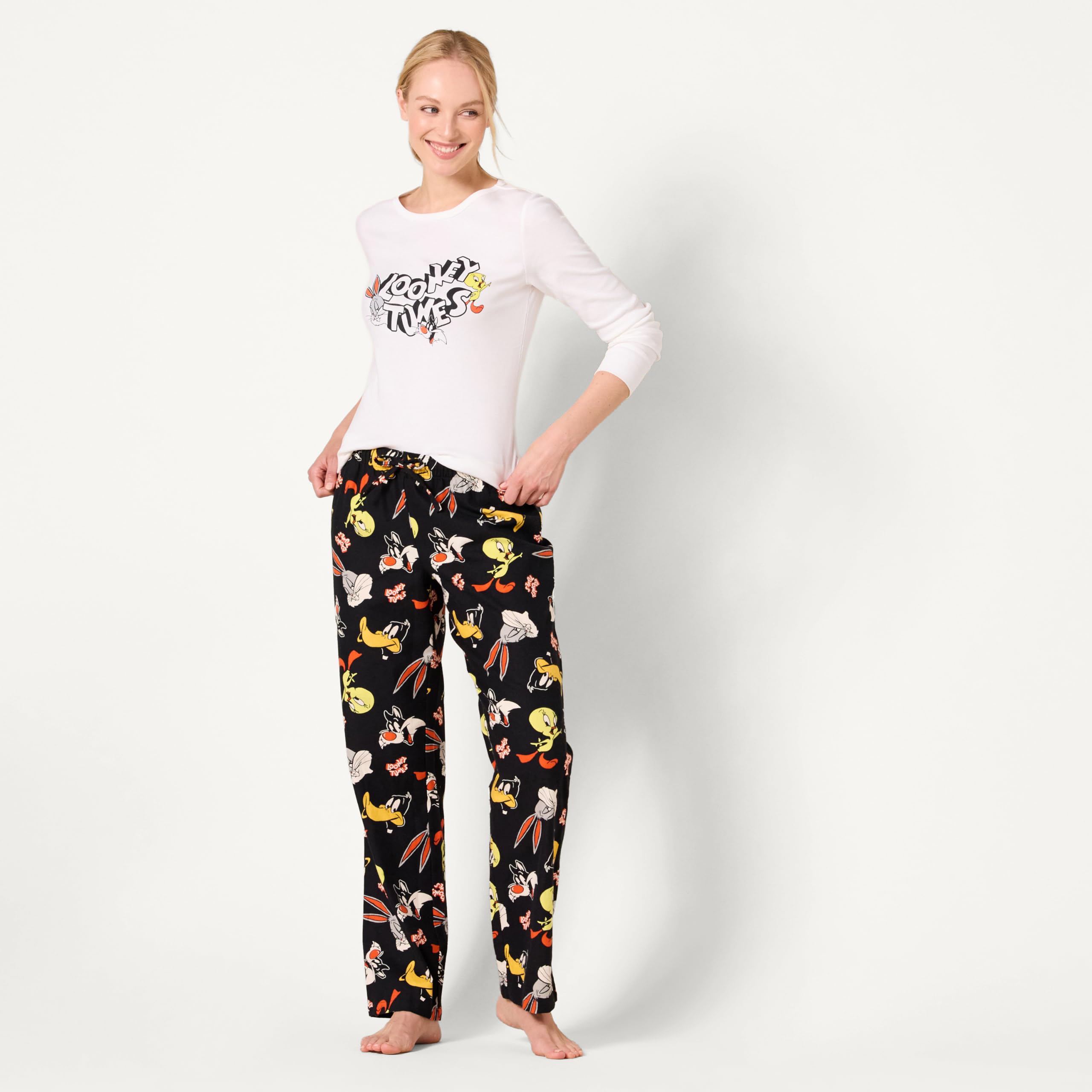 Amazon Essentials Women's Lightweight Flannel Pajama Pant and Long-Sleeve T-Shirt Sleep Set