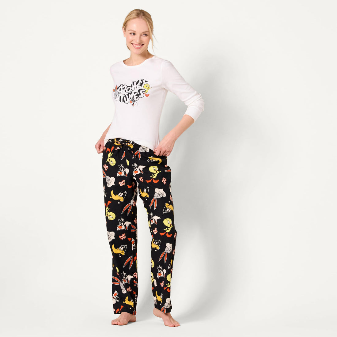 Amazon Essentials Women's Lightweight Flannel Pajama Pant and Long-Sleeve T-Shirt Sleep Set
