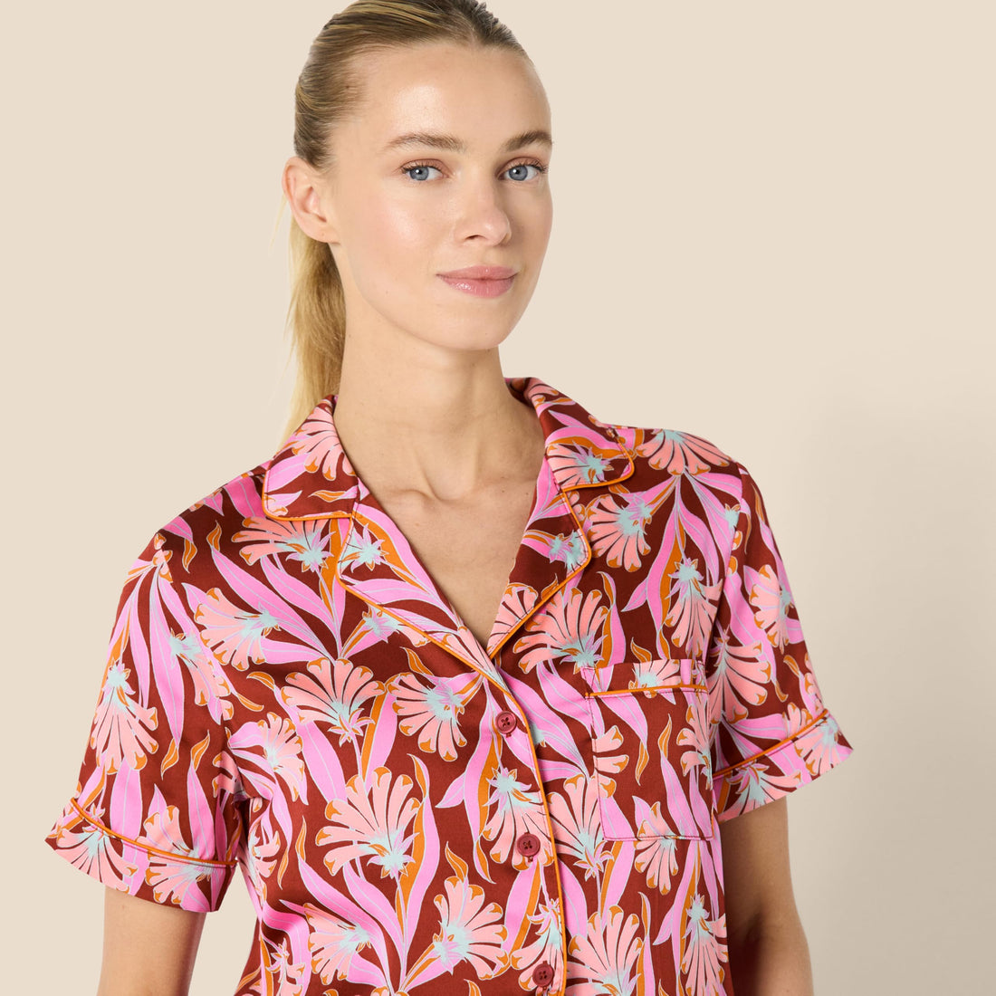 Amazon Essentials Women's Satin Short Sleeve Button-Down Top and Short Sleepwear Pajama Set