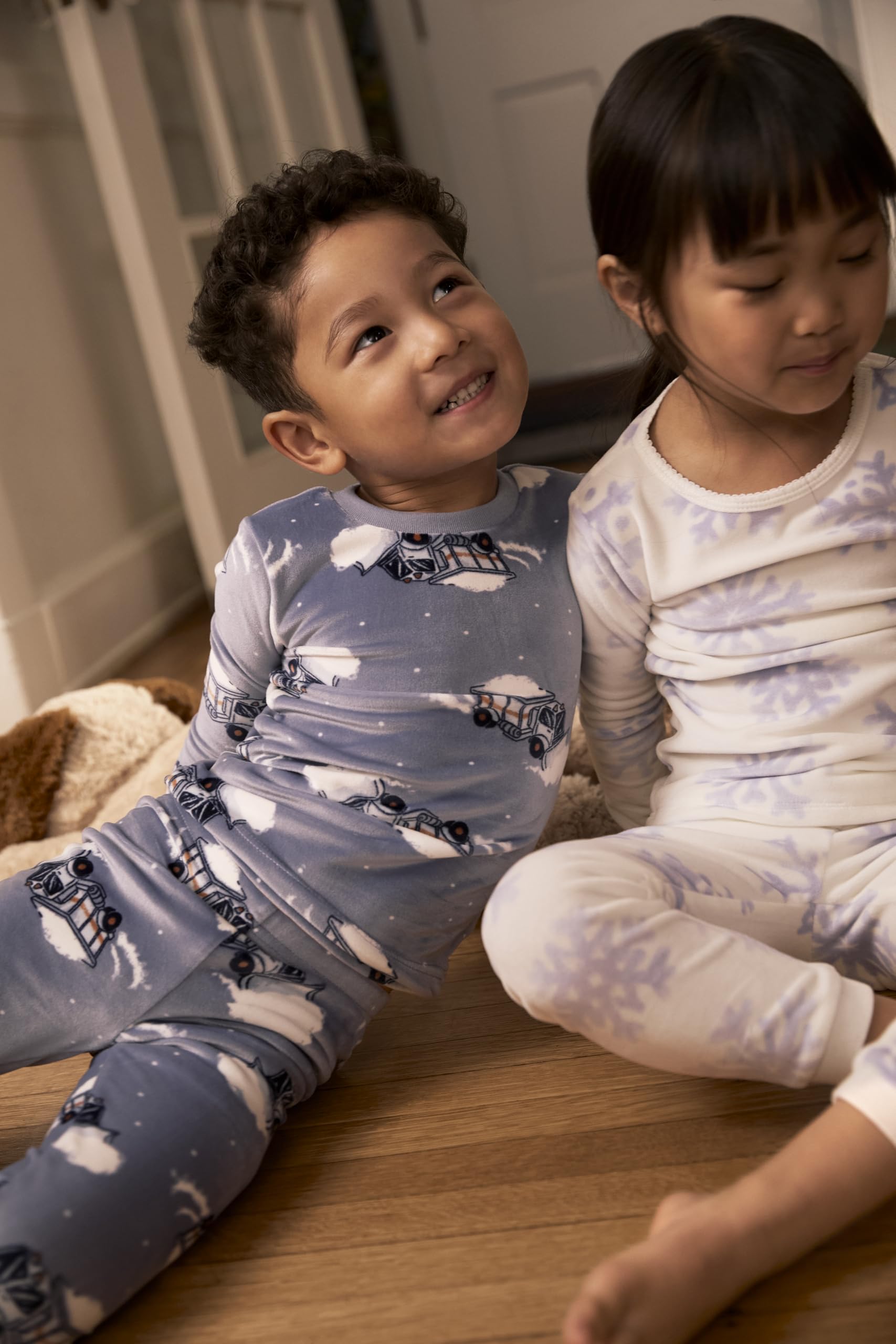Simple Joys by Carter's Girls' 4-piece Polyester Pajamas