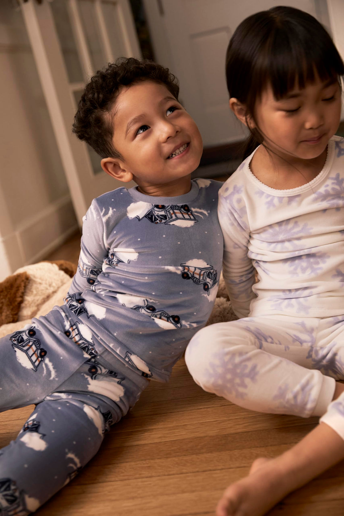 Simple Joys by Carter's Girls' 4-piece Polyester Pajamas