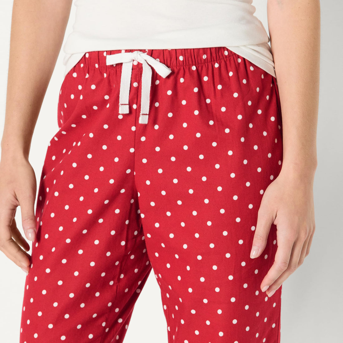 Amazon Essentials Women's Relaxed-Fit Brushed Flannel Pajama Sleep Pant with Drawstring