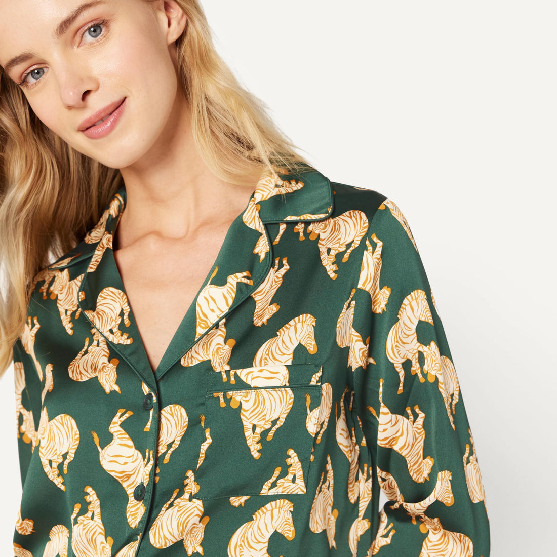 Amazon Essentials Women's Satin Long Sleeve Shirt and Pant Pajama Set