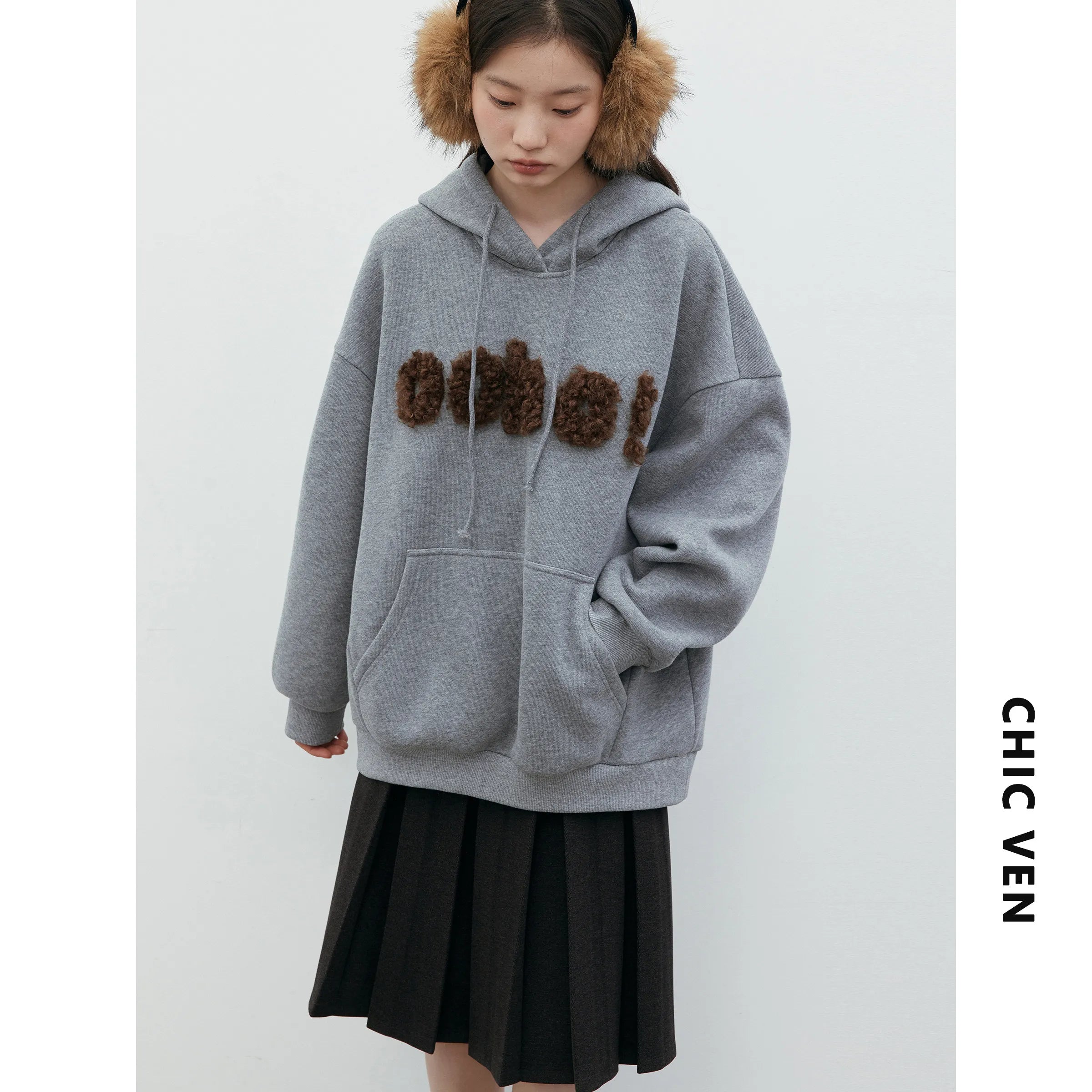 CHIC VEN Fashion Women Sweatshirts Loose Casual New Plush Letter Sticker Hooded Long Sleeved Warm Female Coat Autumn Winter 2025