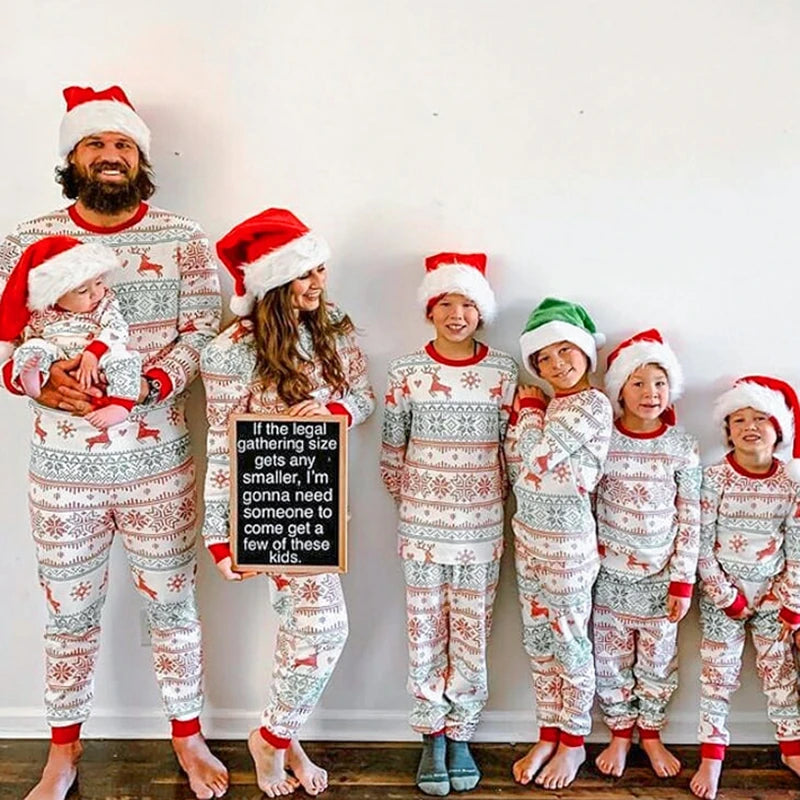 Mommy and Me Clothes New Christmas Pajamas Set for Family Soft Cute Sleepwear Adults Kids 2 Pieces Suit Xmas Look Outfits