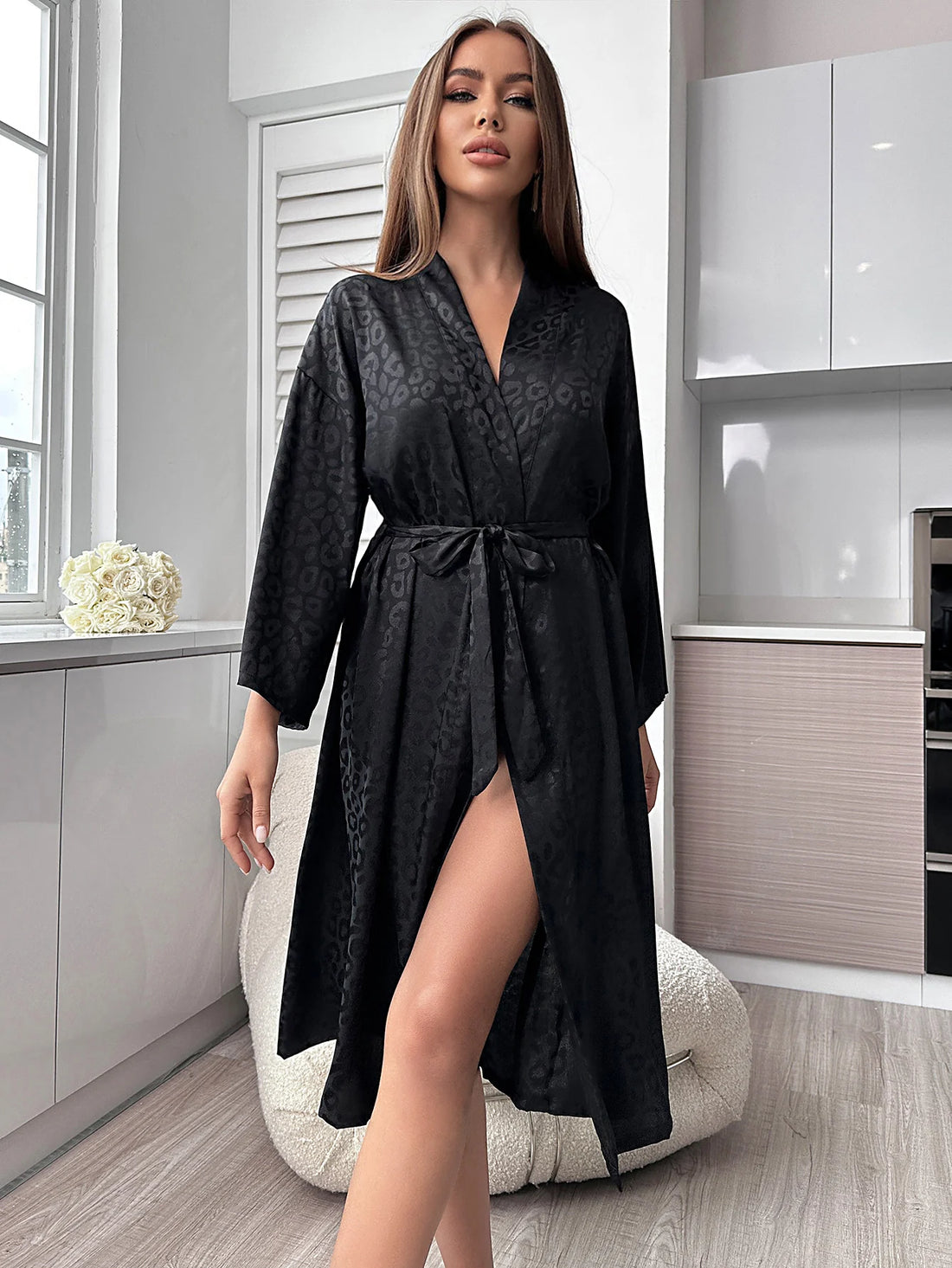 Printed Women's Long Sleeve Nightgown Elegant And Comfortable Home Pajamas Simple Fashion Bathrobe