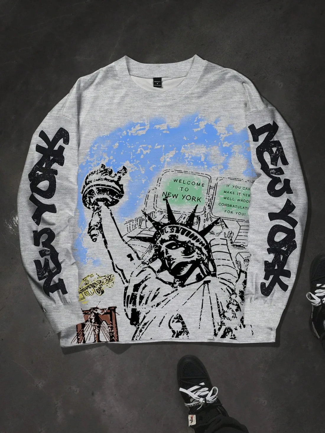 The new men's round-neck sweatshirt for Spring and Autumn 2025 is casual fashionable and comfortable with 3D pattern printing