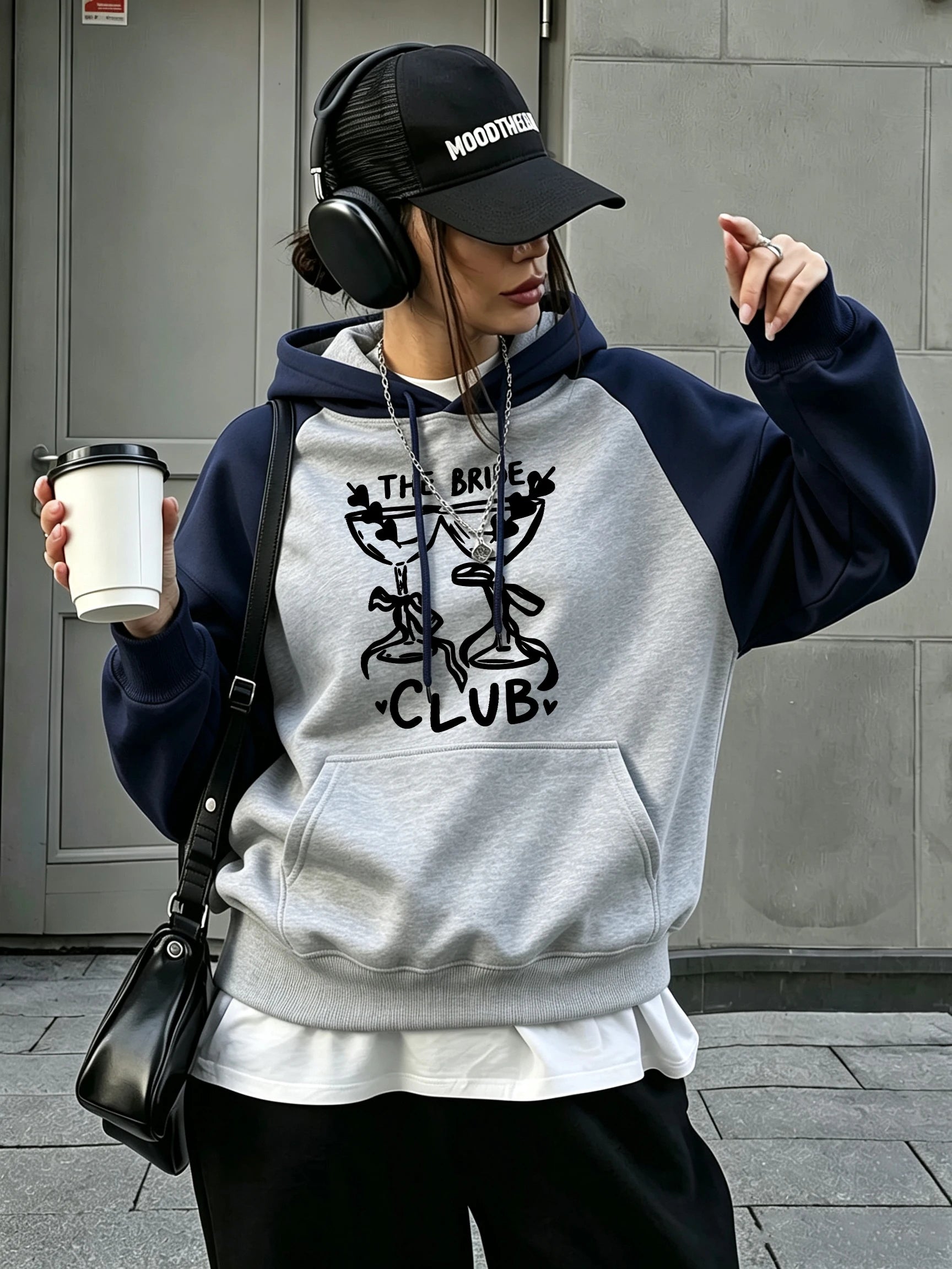 Drinking Happily In A Bar Print Women'S Raglan Hoodies Y2K Fleece Hoody Casual Pocket Streetwear Autumn Vintage Loose Pullovers