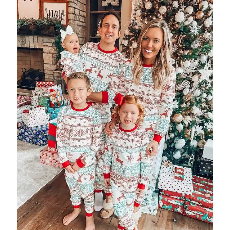 New Family Christmas Pajamas Mom Dad Kids Matching Clothing Set Baby Romper Pjs Soft Loose 2 Pieces Suit Homewear Xmas Look