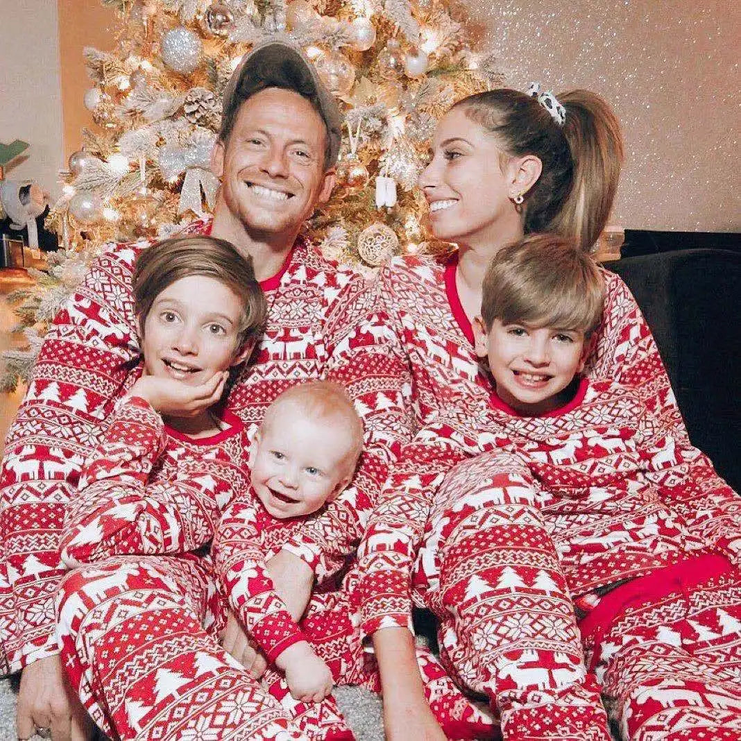 New Family Christmas Pajamas Mom Dad Kids Matching Clothing Set Baby Romper Pjs Soft Loose 2 Pieces Suit Homewear Xmas Look