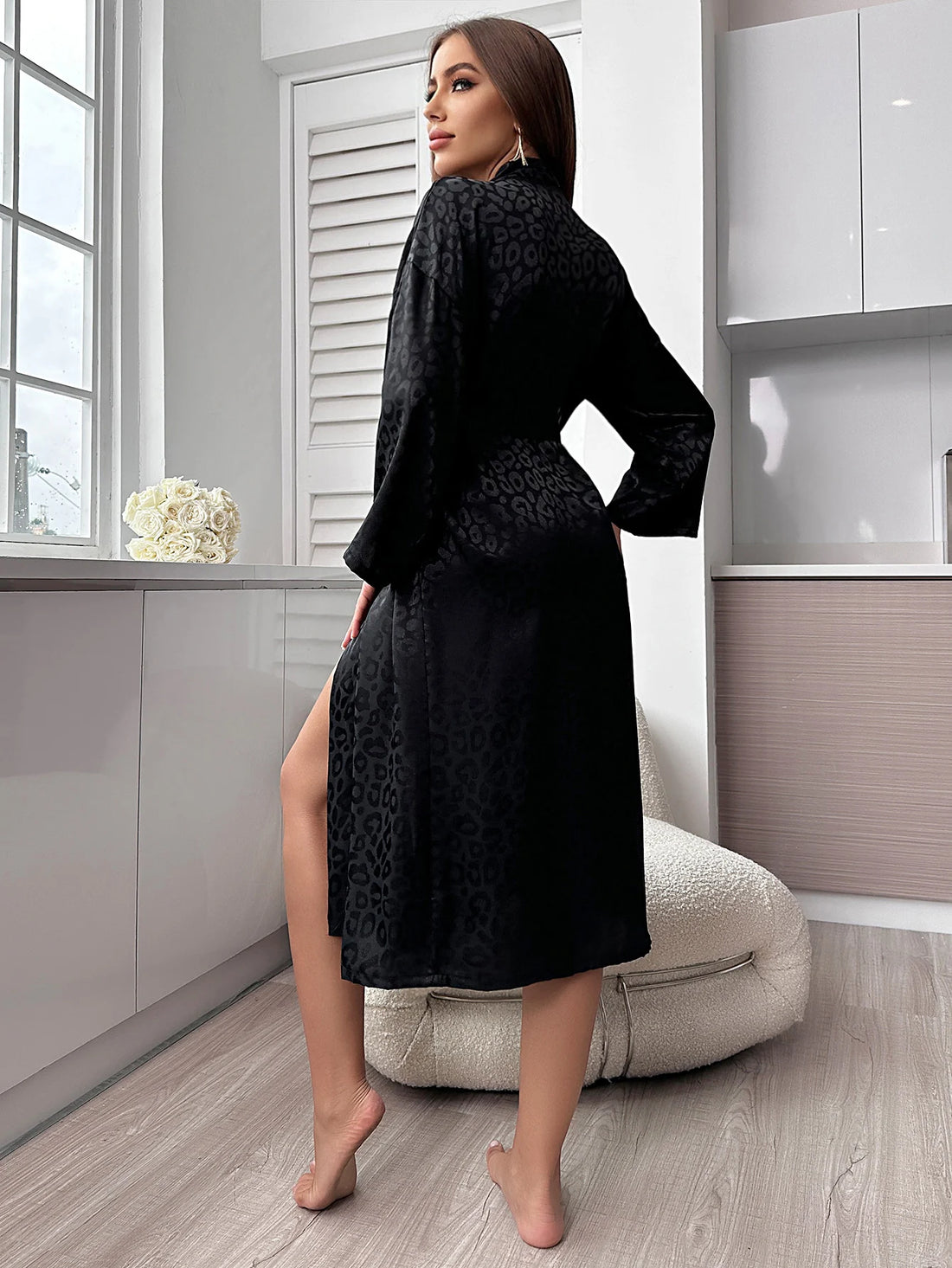 Printed Women's Long Sleeve Nightgown Elegant And Comfortable Home Pajamas Simple Fashion Bathrobe